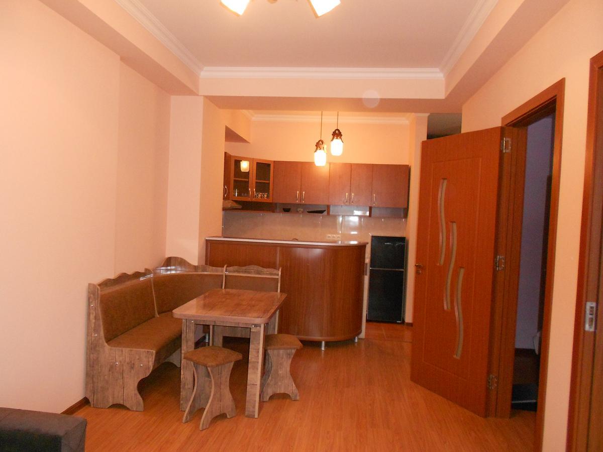 Ucha'S Apartment Batumi Exteriör bild